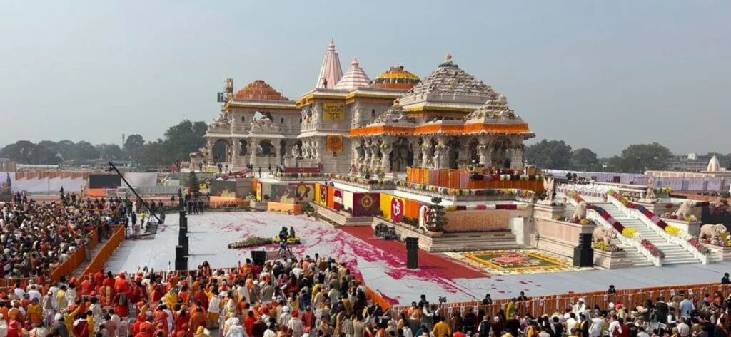 Kashi Prayagraj Ayodhya Chhapaiya Naimisharanya Lucknow Tour​​